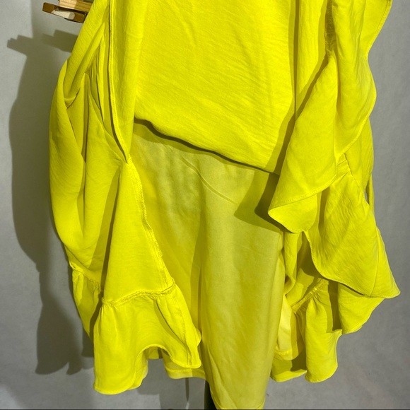 Laundry NWT By Shelli Segal Short Sleeve,V-Neck Ruffled Asymmetrical Hem Yellow - Picture 8 of 15